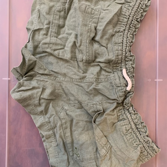 Roxy Linen Blend Shorts - Picture 2 of 3